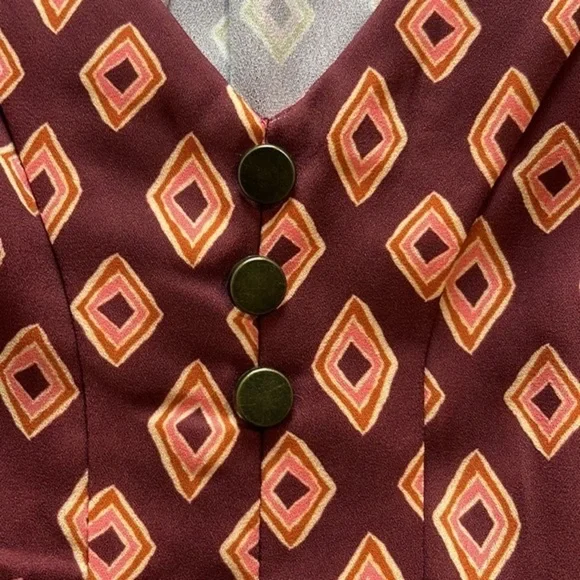 Modcloth Maroon Orange Diamond Shape Sleeveless Blouse Size Large EUC #0489-DS - Picture 3 of 4